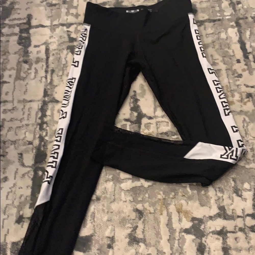 Victoria Secret PINK blk &white leggings with mesh